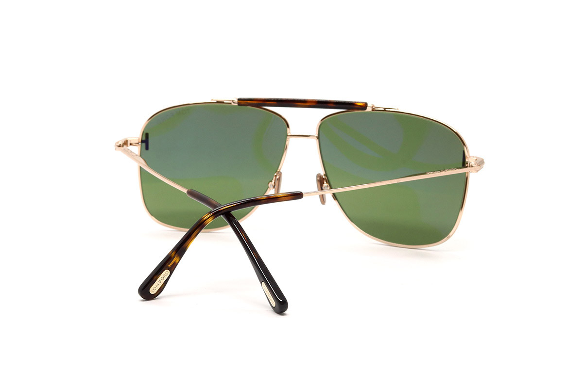Солнцезащитные очки TOM FORD FT1017 28A 60 Фото №5 - linza.ua