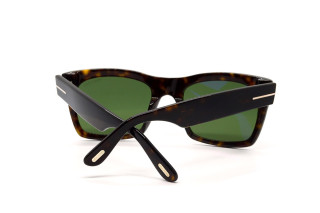 Солнцезащитные очки TOM FORD FT1062 52N 56 Фото №2 - linza.ua