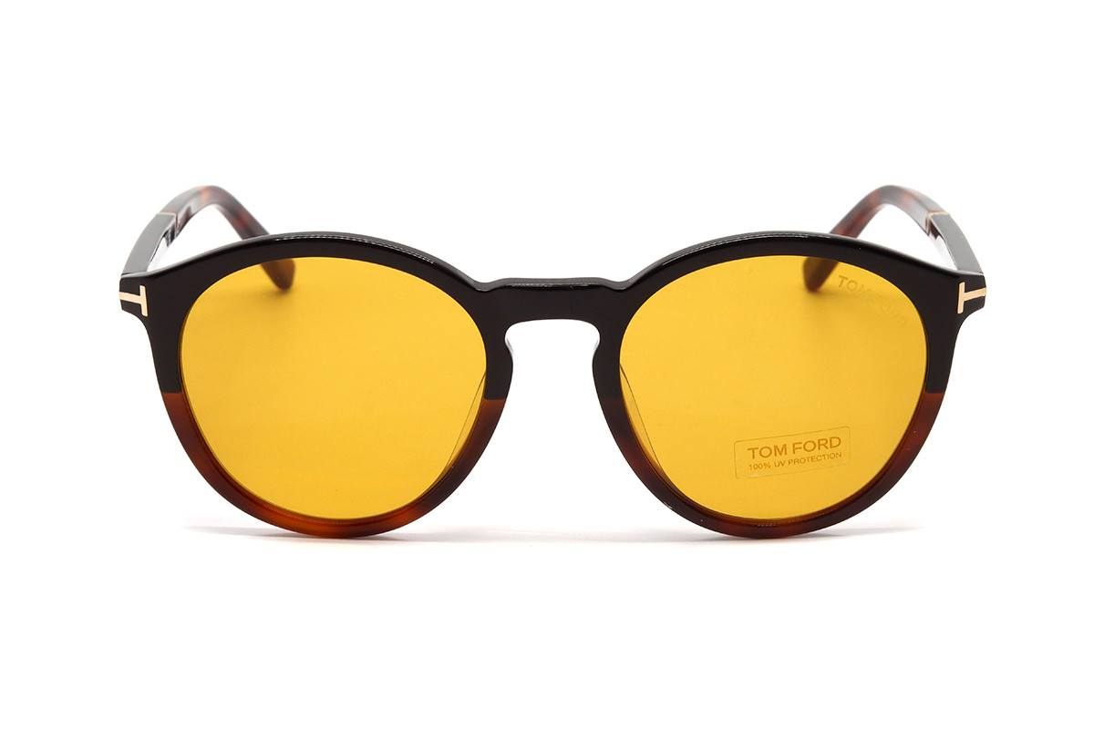 Солнцезащитные очки TOM FORD FT1021 56E 51 Фото №4 - linza.ua
