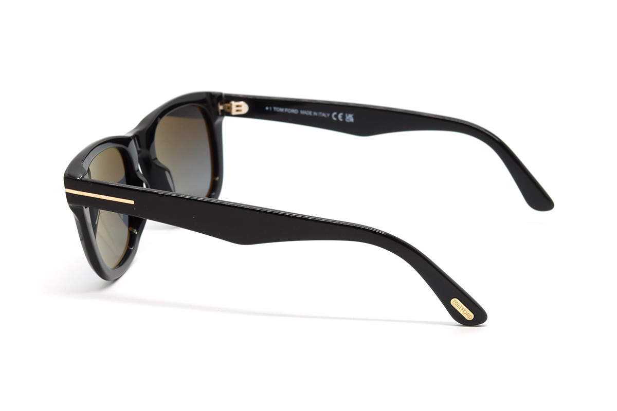 Солнцезащитные очки TOM FORD FT1076 01B 54 Фото №4 - linza.ua