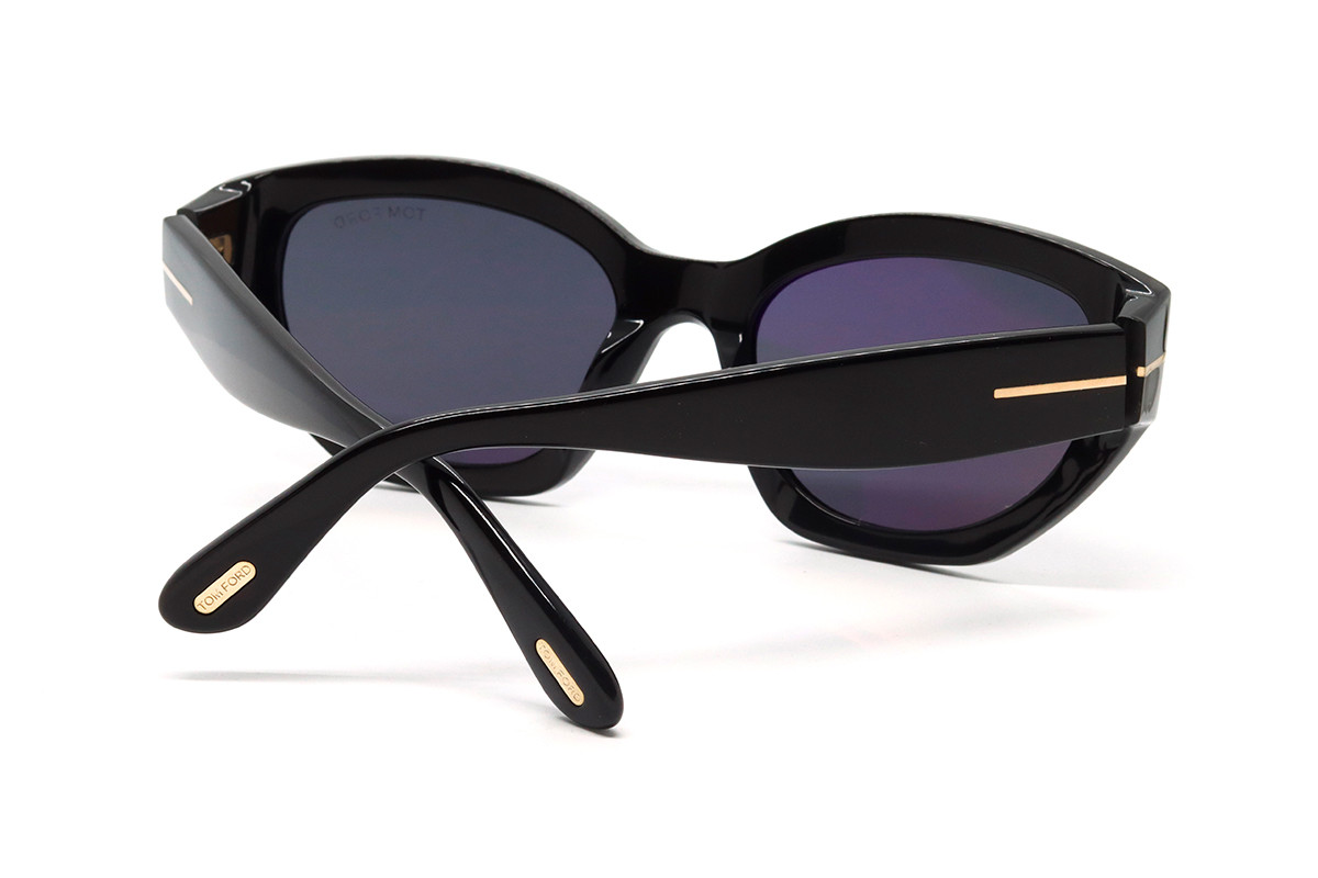 Солнцезащитные очки TOM FORD FT1086 01A 55 Фото №2 - linza.ua