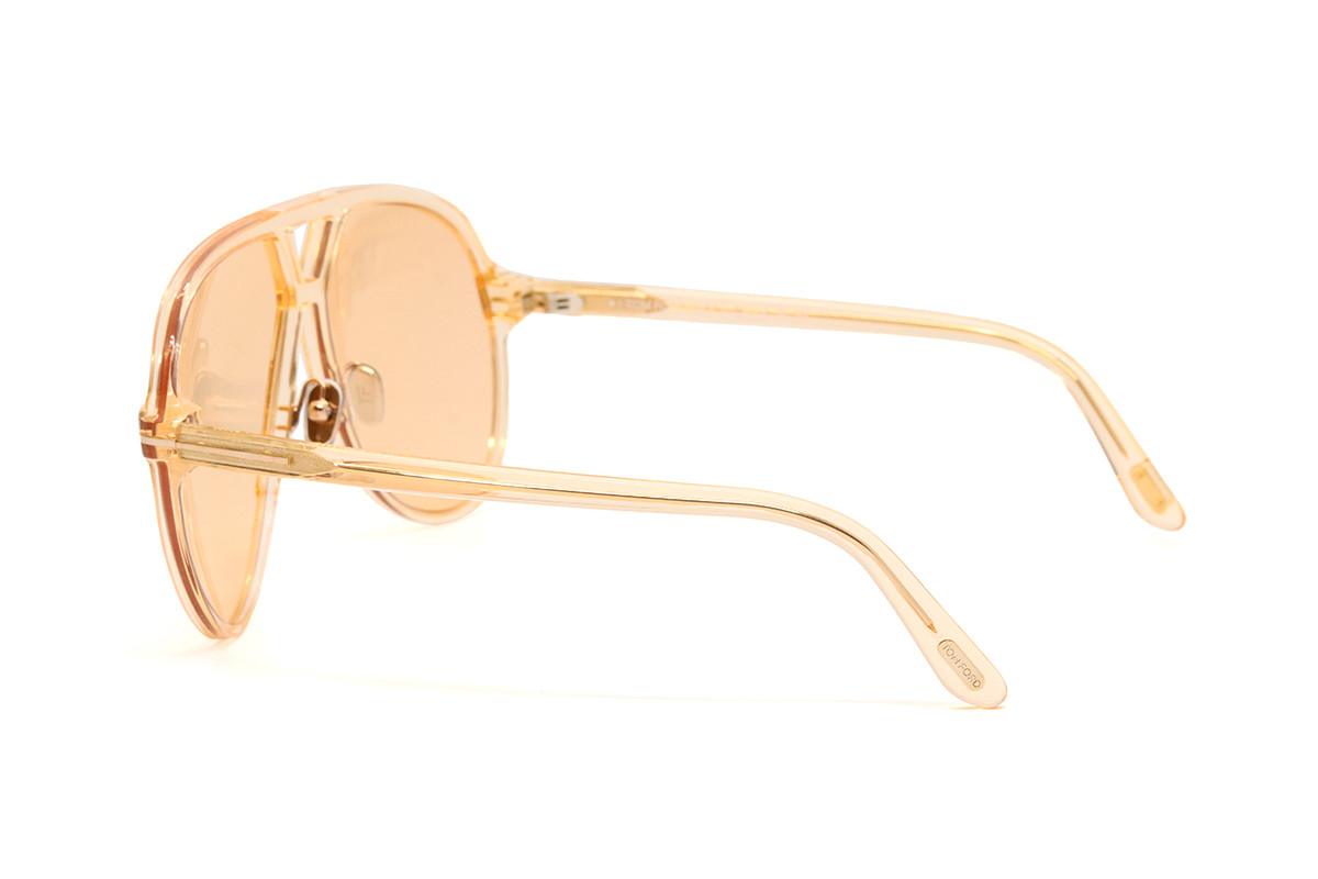 Солнцезащитные очки TOM FORD FT1061 45E 64 Фото №4 - linza.ua