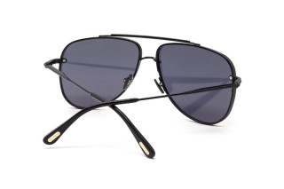 Солнцезащитные очки TOM FORD FT1071 01A 62 Фото №3 - linza.ua