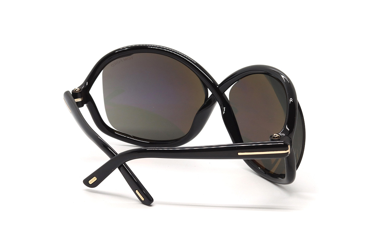 Солнцезащитные очки TOM FORD FT1068 01A 68 Фото №2 - linza.ua