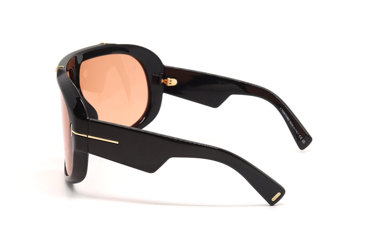 Солнцезащитные очки TOM FORD FT1093 01E 71 Фото №4 - linza.ua