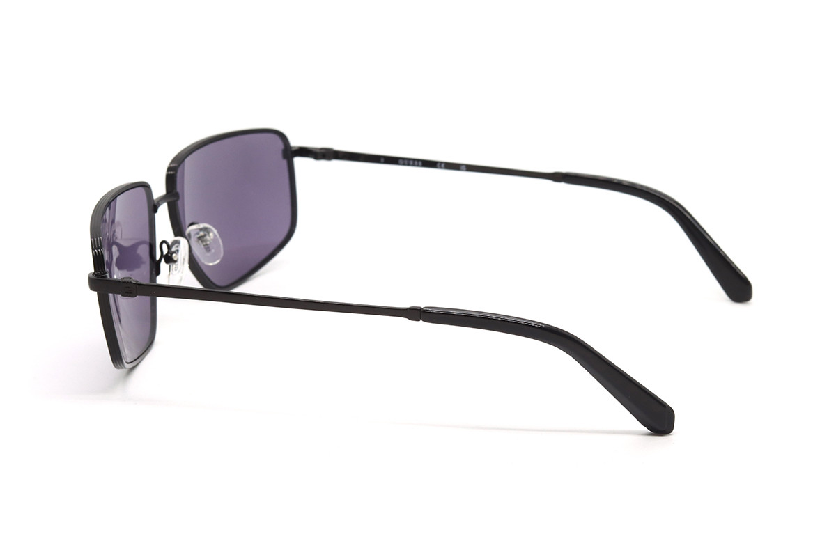 Солнцезащитные очки GUESS GU00088 01Y 62 Фото №2 - linza.ua