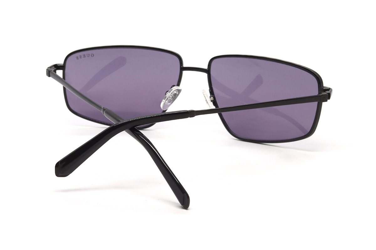 Солнцезащитные очки GUESS GU00088 01Y 62 Фото №4 - linza.ua