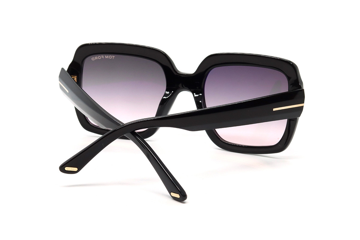 Солнцезащитные очки TOM FORD FT1082 01B 54 Фото №2 - linza.ua