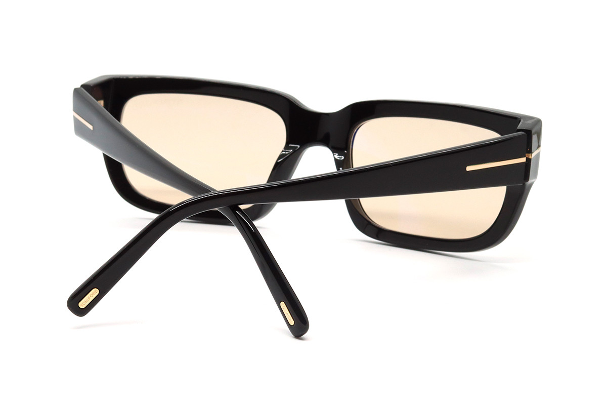 Сонцезахисні окуляри TOM FORD FT1075 01E 54 Фото №2 - linza.ua