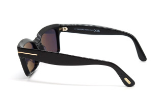 Солнцезащитные очки TOM FORD FT1085 01A 54 Фото №2 - linza.ua