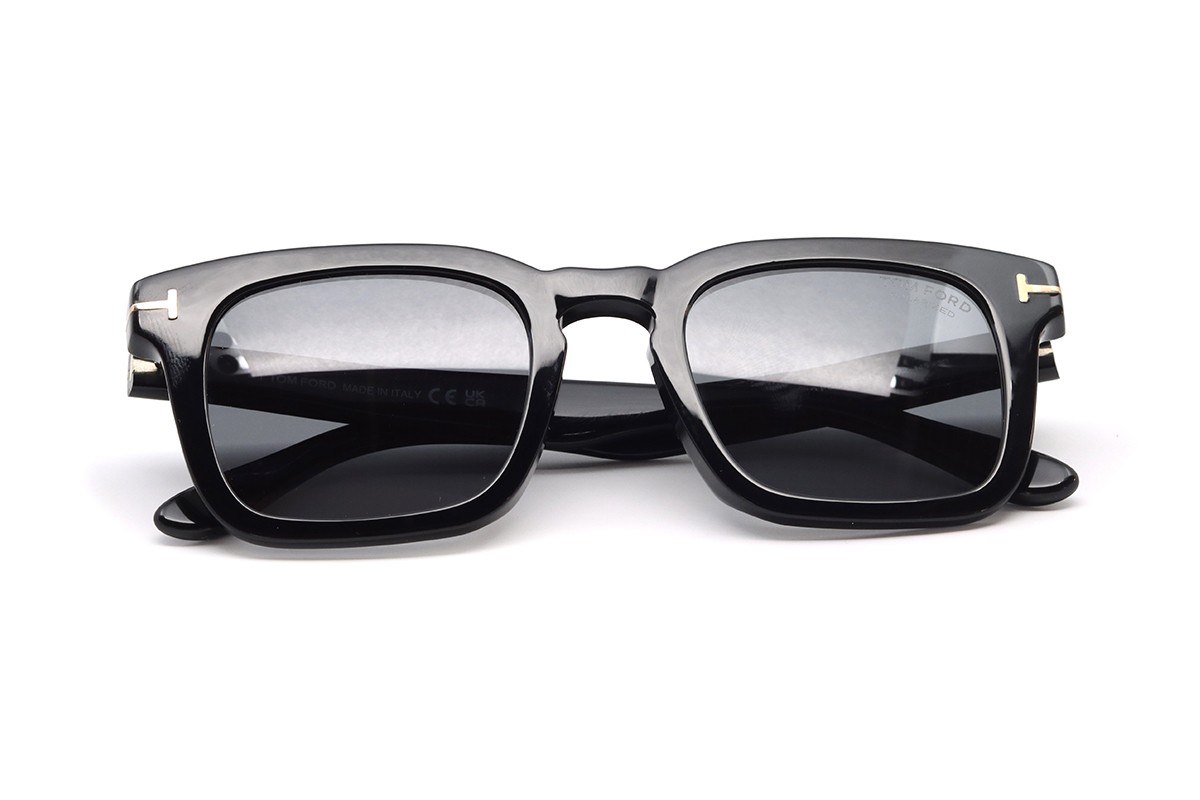 Солнцезащитные очки TOM FORD FT0751 01D 50 Фото №4 - linza.ua