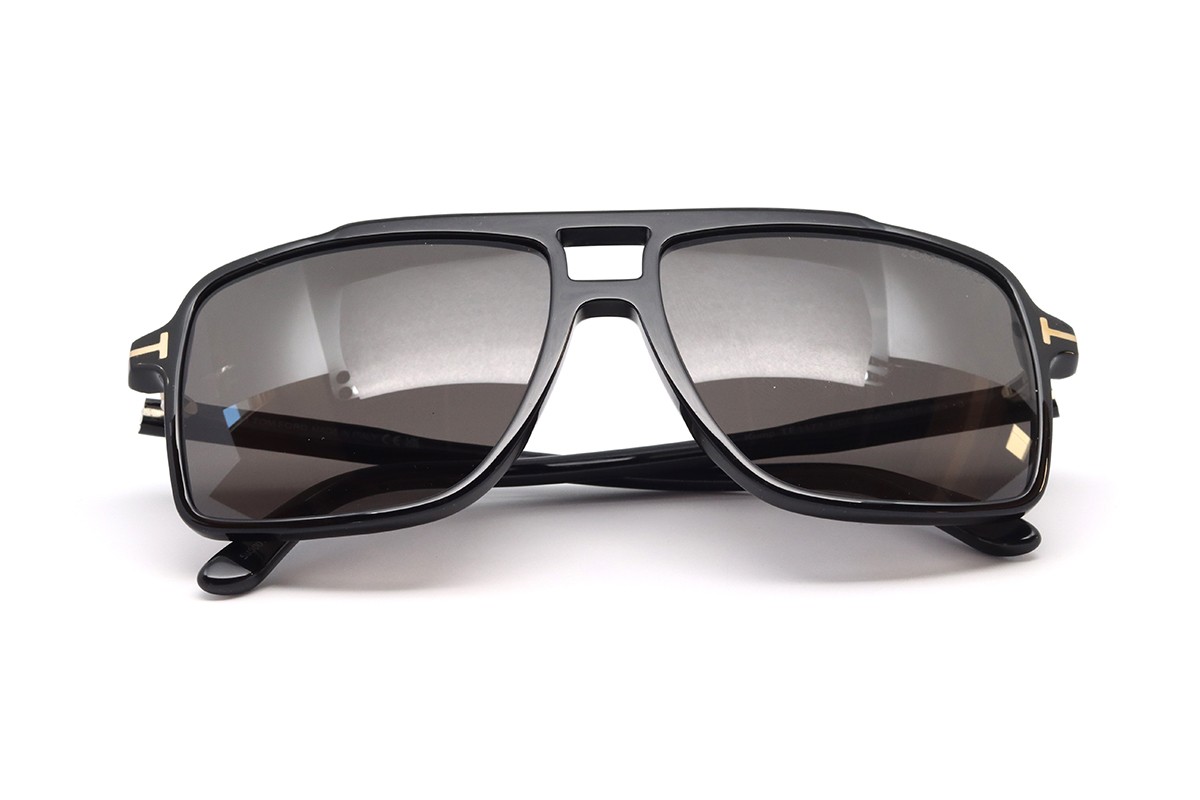 Солнцезащитные очки TOM FORD FT1177 01A 59 Фото №4 - linza.ua