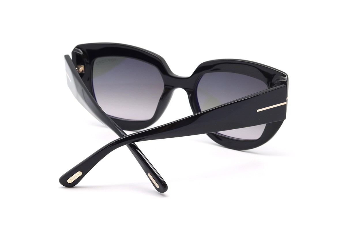 Солнцезащитные очки TOM FORD FT1192 01B 53 Фото №2 - linza.ua