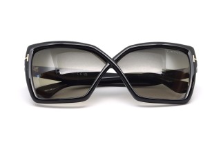 Солнцезащитные очки TOM FORD FT1195 01B 63 Фото №5 - linza.ua