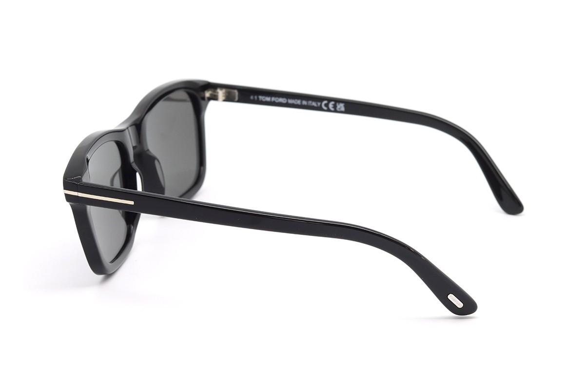 Солнцезащитные очки TOM FORD FT1179 01D 54 Фото №2 - linza.ua