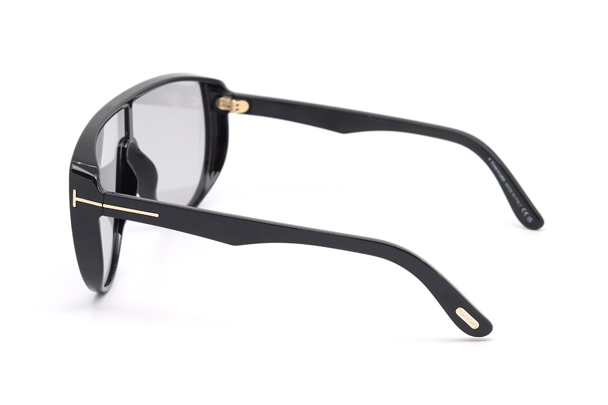 Солнцезащитные очки TOM FORD FT1182 01A 00 Фото №4 - linza.ua