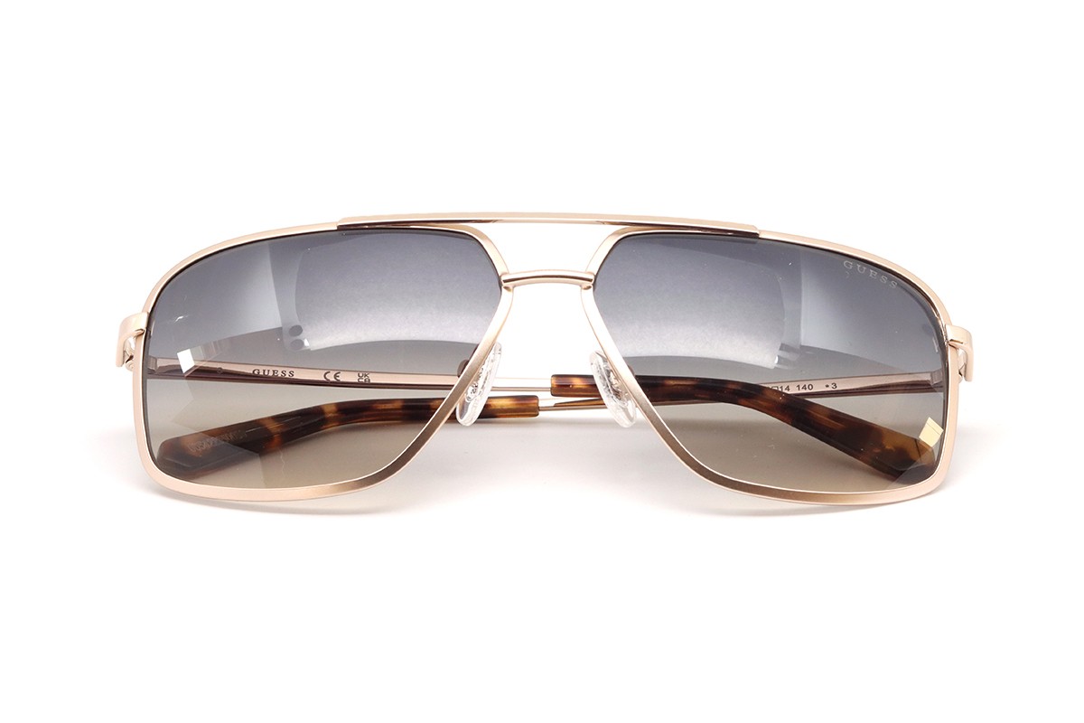 Солнцезащитные очки GUESS GU00167 32W 60 Фото №4 - linza.ua