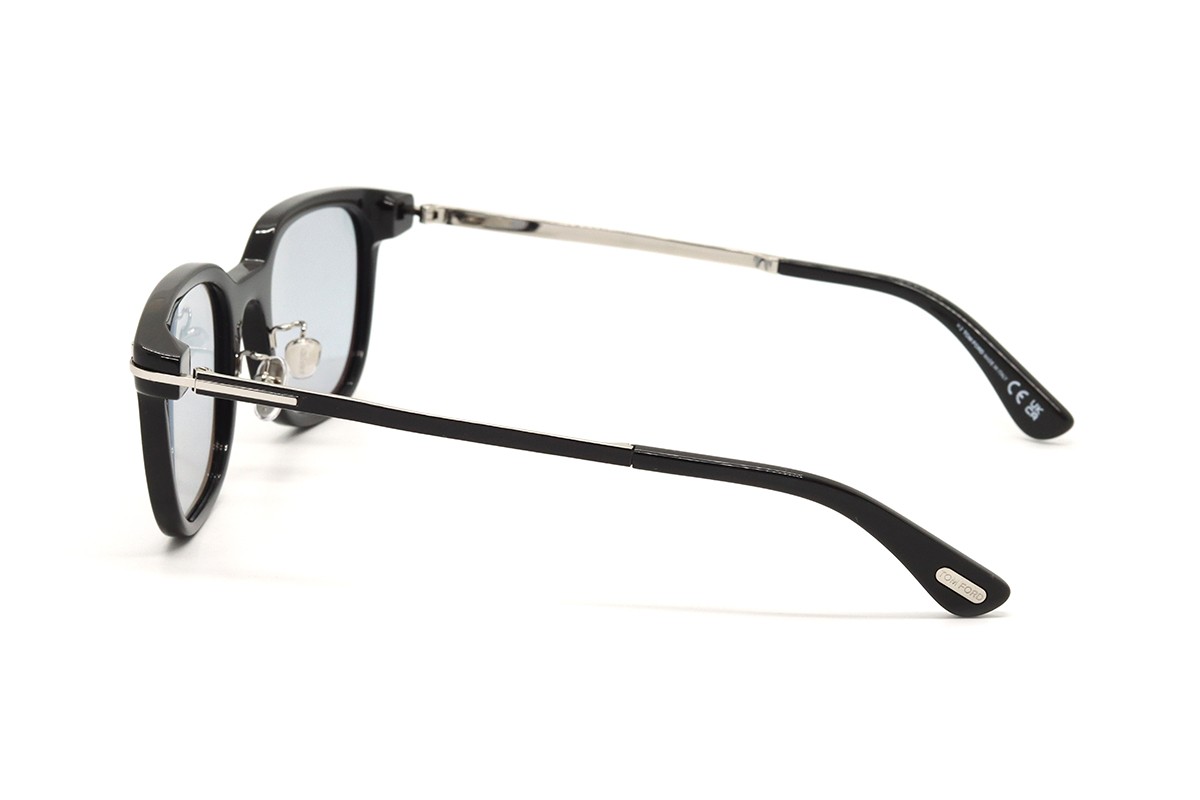 Солнцезащитные очки TOM FORD FT1233-D 01A 52 Фото №2 - linza.ua