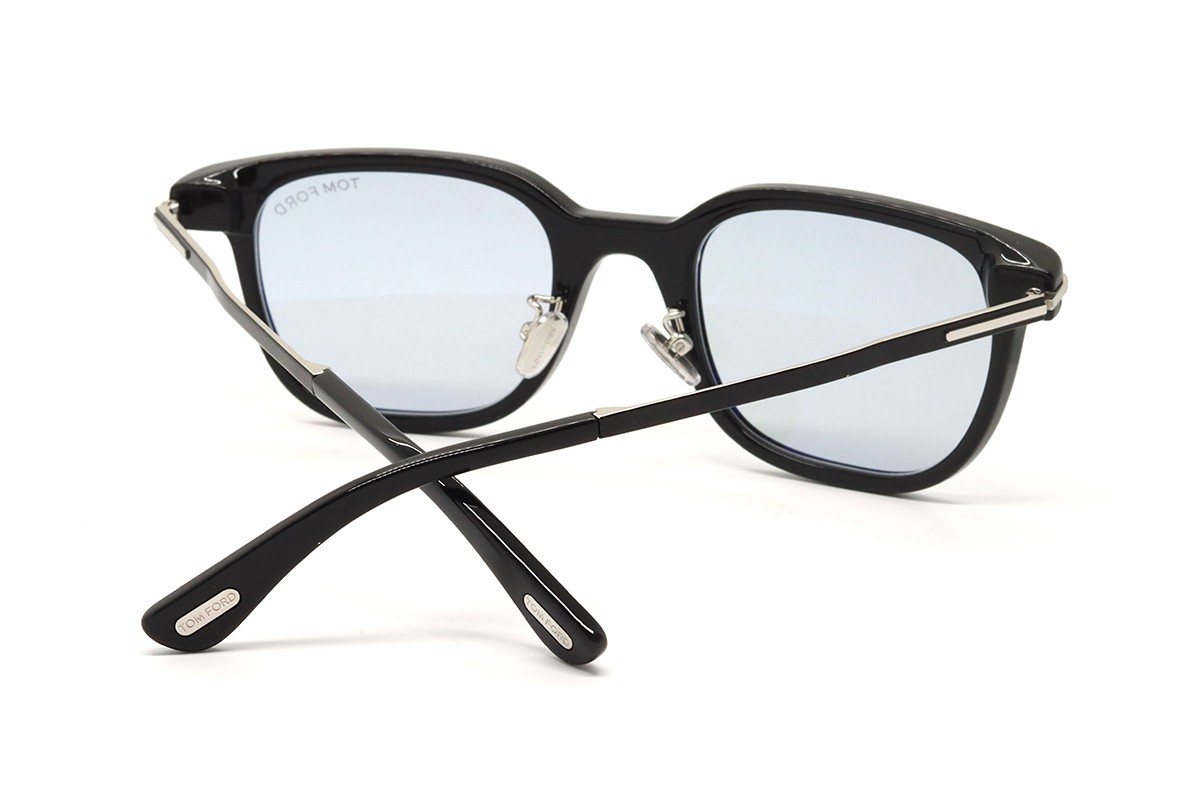 Солнцезащитные очки TOM FORD FT1233-D 01A 52 Фото №4 - linza.ua