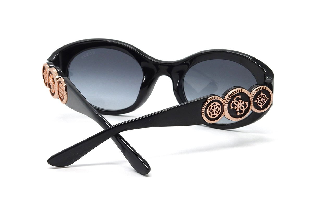 Солнцезащитные очки GUESS GU00198-H 01B 53 Фото №4 - linza.ua