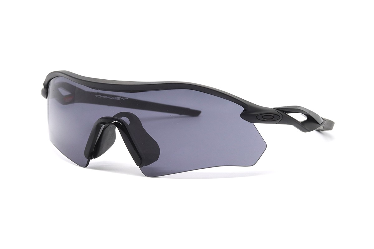 Солнцезащитные очки OO 9495D 949506 36 Фото №1 - linza.ua