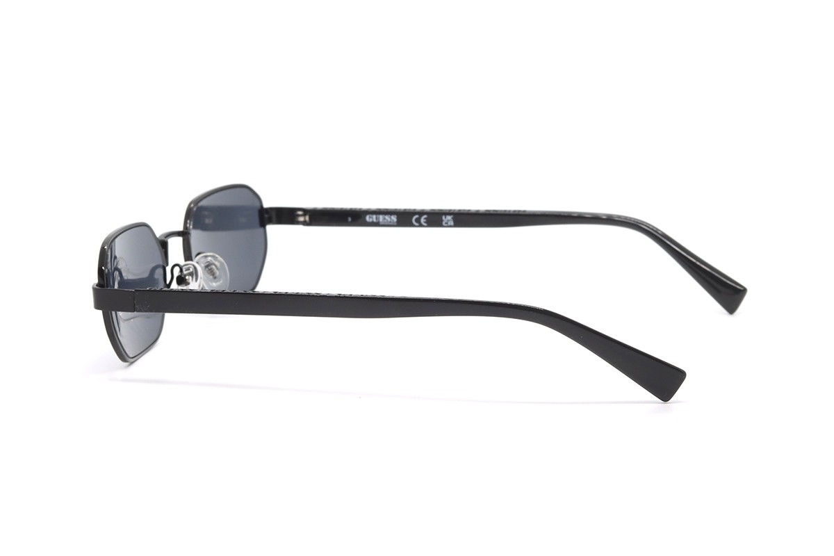Солнцезащитные очки GUESS GU00231 01A 53 Фото №3 - linza.ua