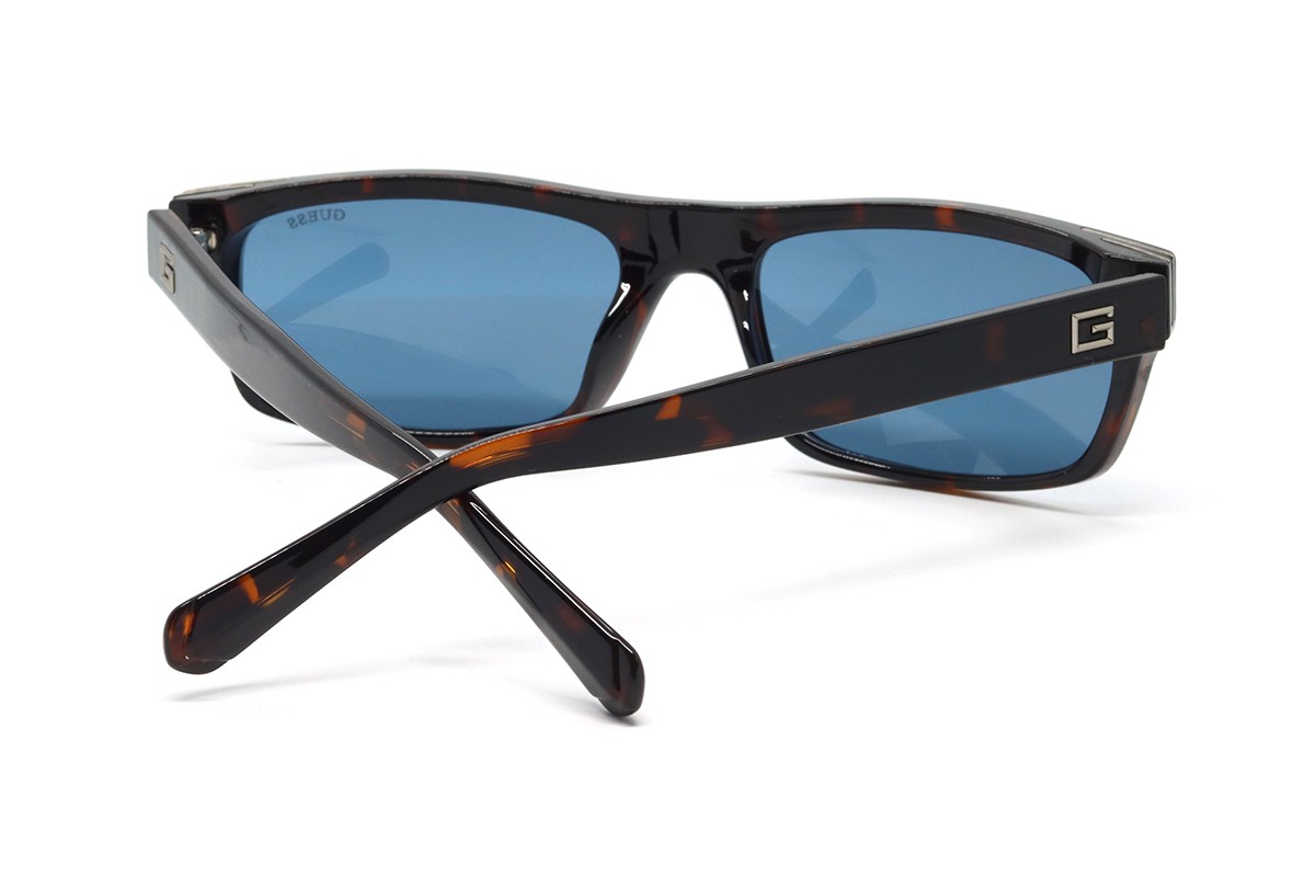 Солнцезащитные очки GUESS GU00276 52V 57 Фото №2 - linza.ua