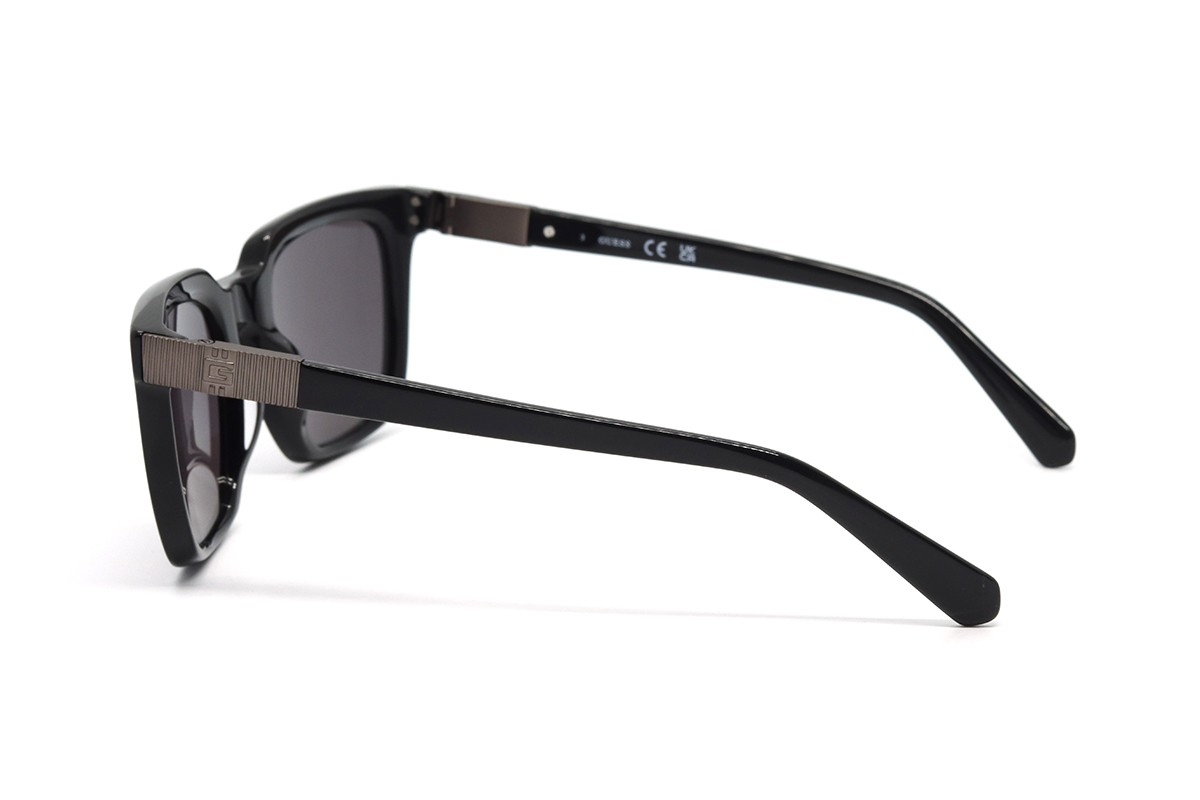 Солнцезащитные очки GUESS GU00279 01A 51 Фото №4 - linza.ua