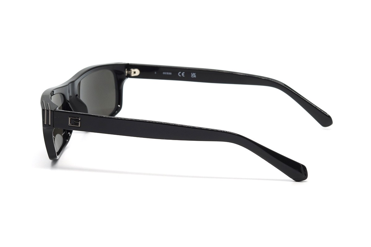 Солнцезащитные очки GUESS GU00276 01A 57 Фото №4 - linza.ua