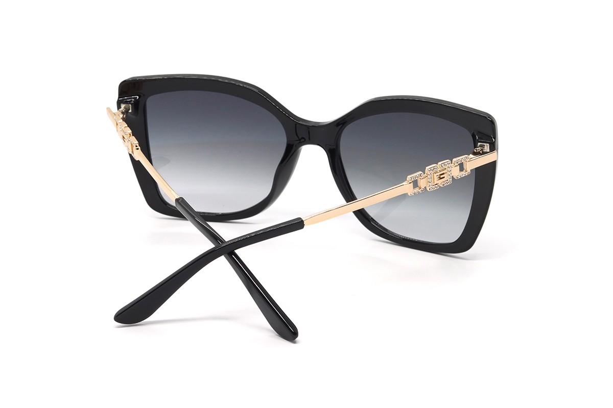 Солнцезащитные очки GUESS GU00266 01B 56 Фото №4 - linza.ua