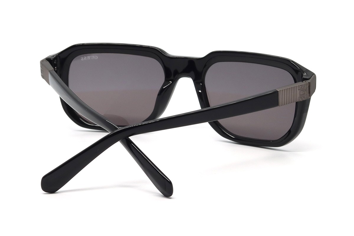 Солнцезащитные очки GUESS GU00278 01A 53 Фото №3 - linza.ua