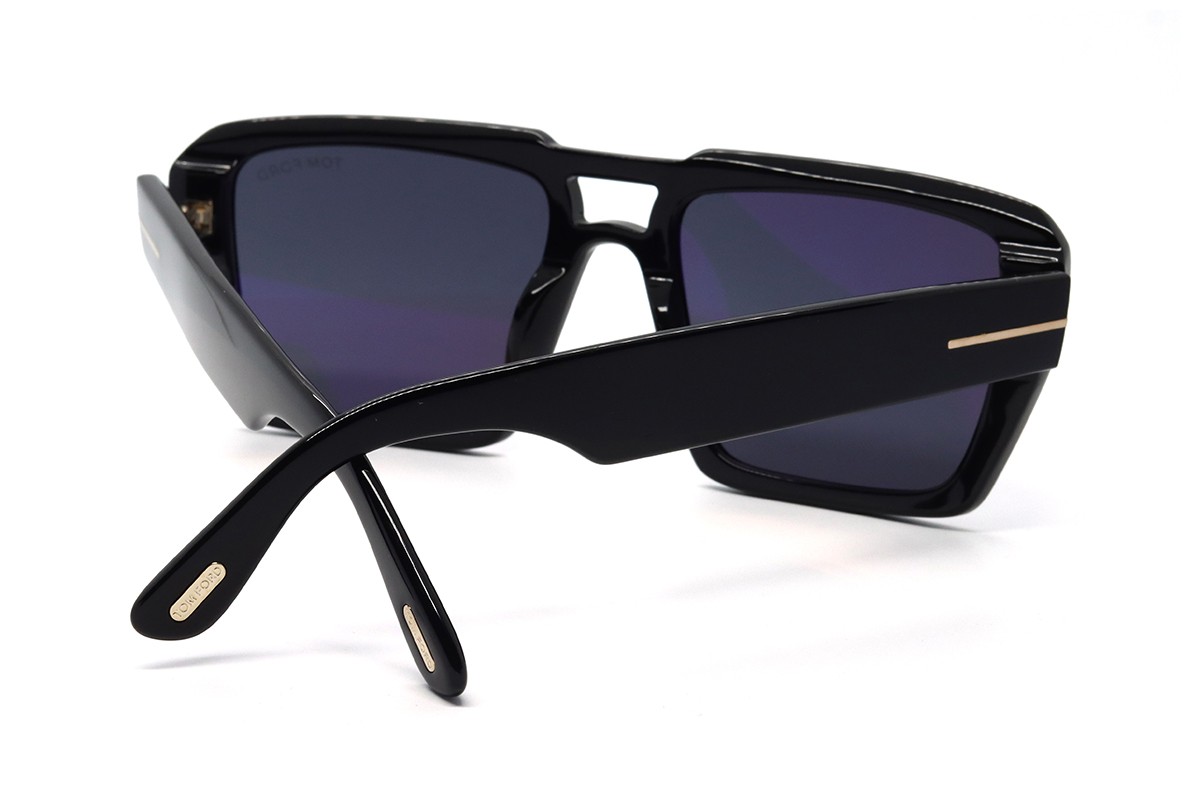 Солнцезащитные очки TOM FORD FT1153 01A 56 Фото №4 - linza.ua