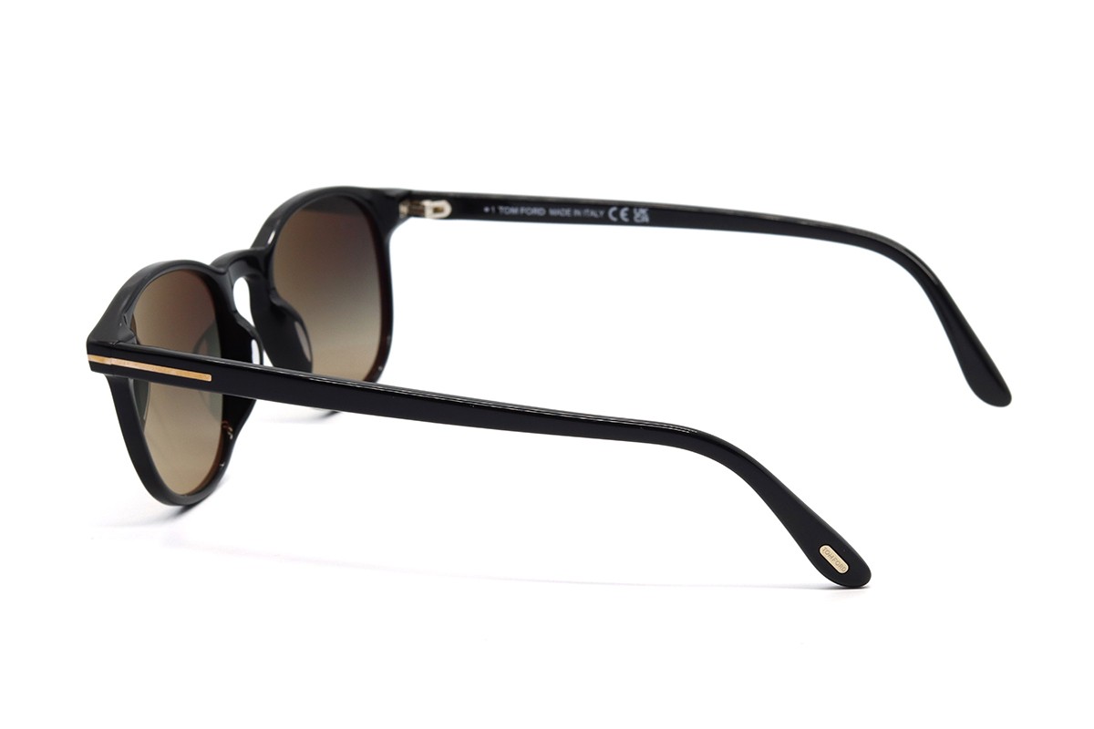 Солнцезащитные очки TOM FORD FT1302 01B 50 Фото №3 - linza.ua