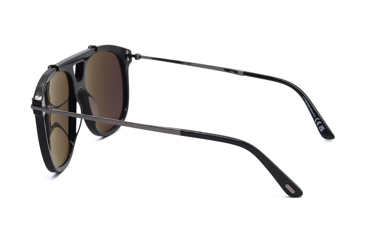 Солнцезащитные очки TOM FORD FT1306 01A 58 Фото №3 - linza.ua