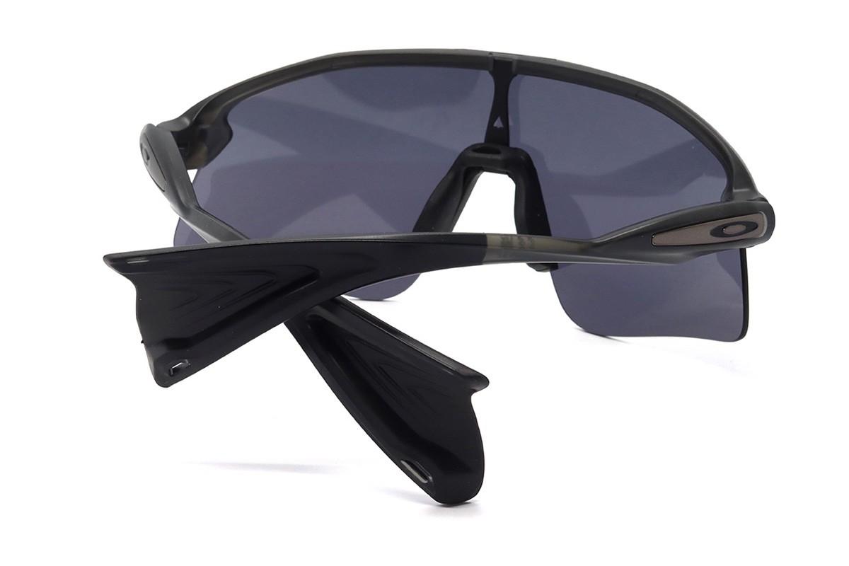 Солнцезащитные очки OO 9518 951801 36 Фото №2 - linza.ua