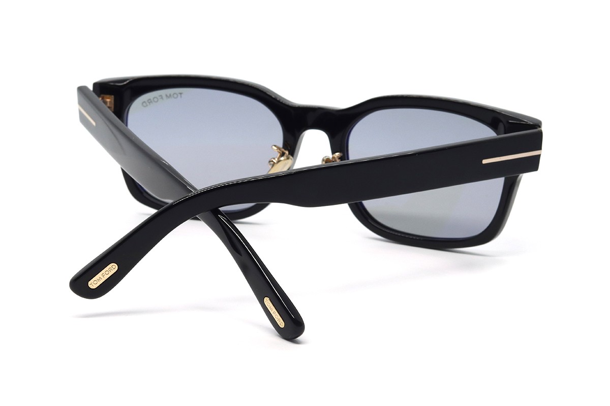 Солнцезащитные очки TOM FORD FT1232-D 01A 55 Фото №3 - linza.ua