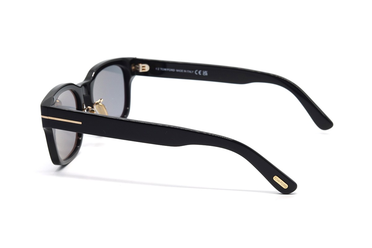 Солнцезащитные очки TOM FORD FT1232-D 01A 55 Фото №4 - linza.ua