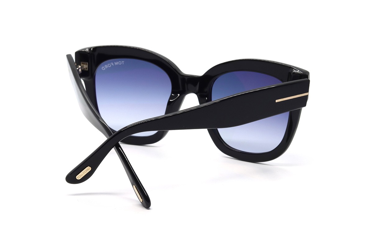 Солнцезащитные очки TOM FORD FT0613 01W 52 Фото №2 - linza.ua