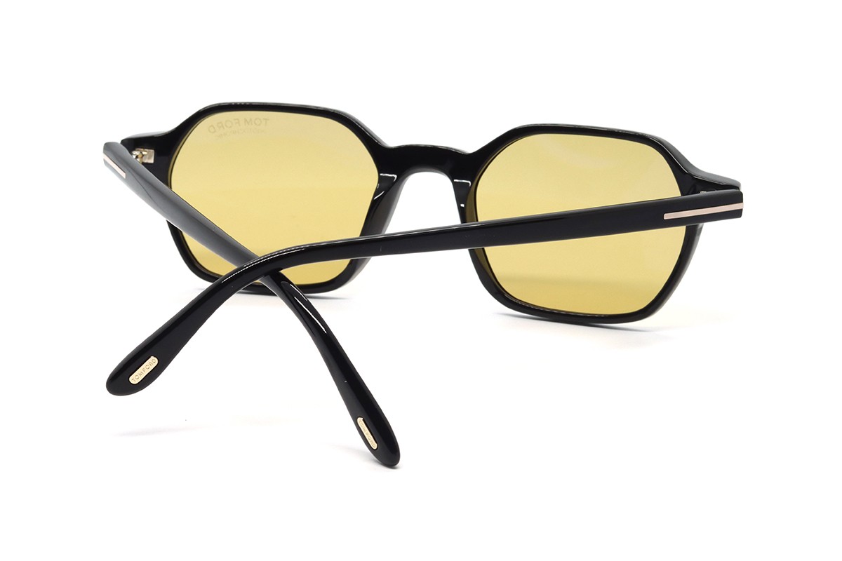 Сонцезахисні окуляри TOM FORD FT1301 01E 51 Фото №2 - linza.ua