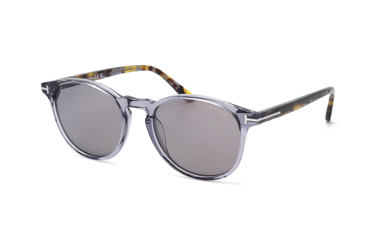 Солнцезащитные очки TOM FORD FT1097 20C 53 Фото №1 - linza.ua