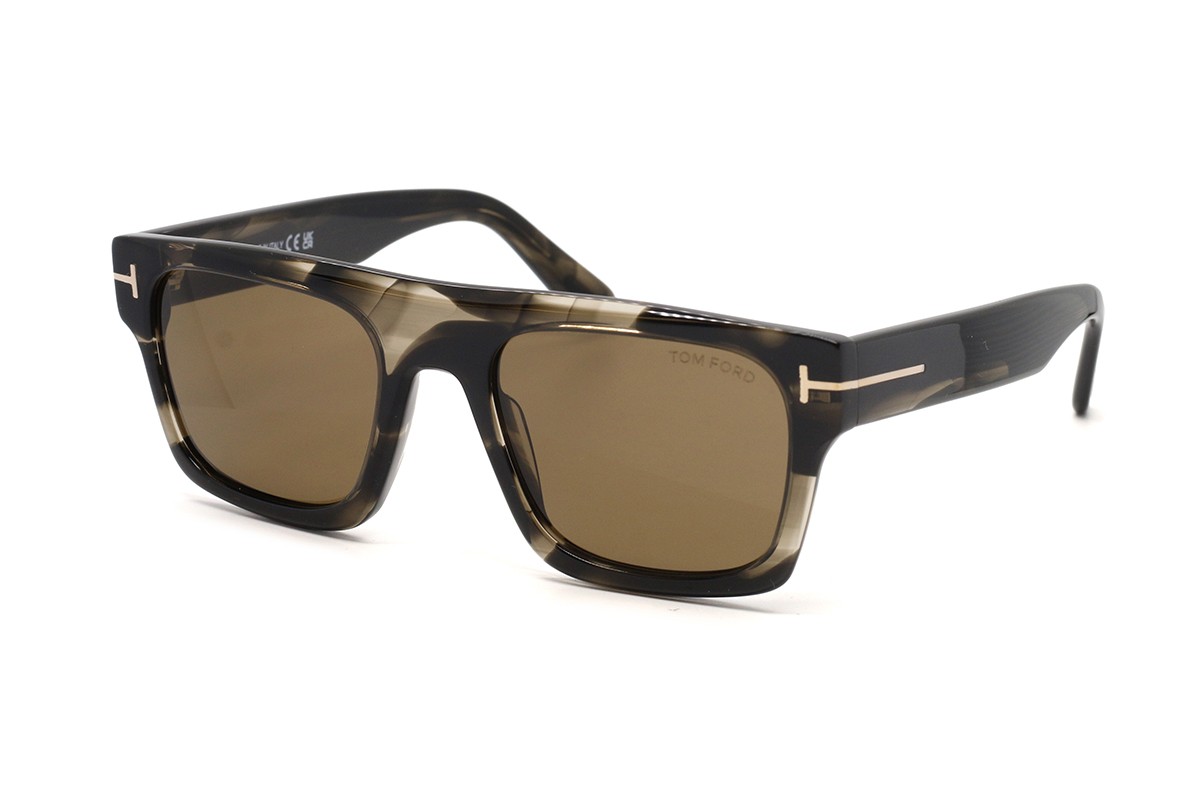Солнцезащитные очки TOM FORD FT1337 55J 53 Фото №1 - linza.ua