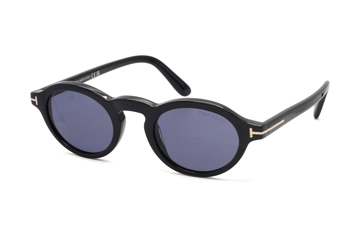 Сонцезахисні окуляри TOM FORD FT1332 01V 48 Фото №1 - linza.ua