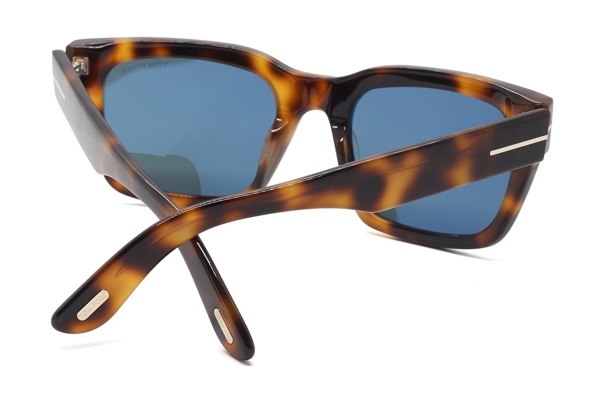 Солнцезащитные очки TOM FORD FT1333 53V 55 Фото №4 - linza.ua