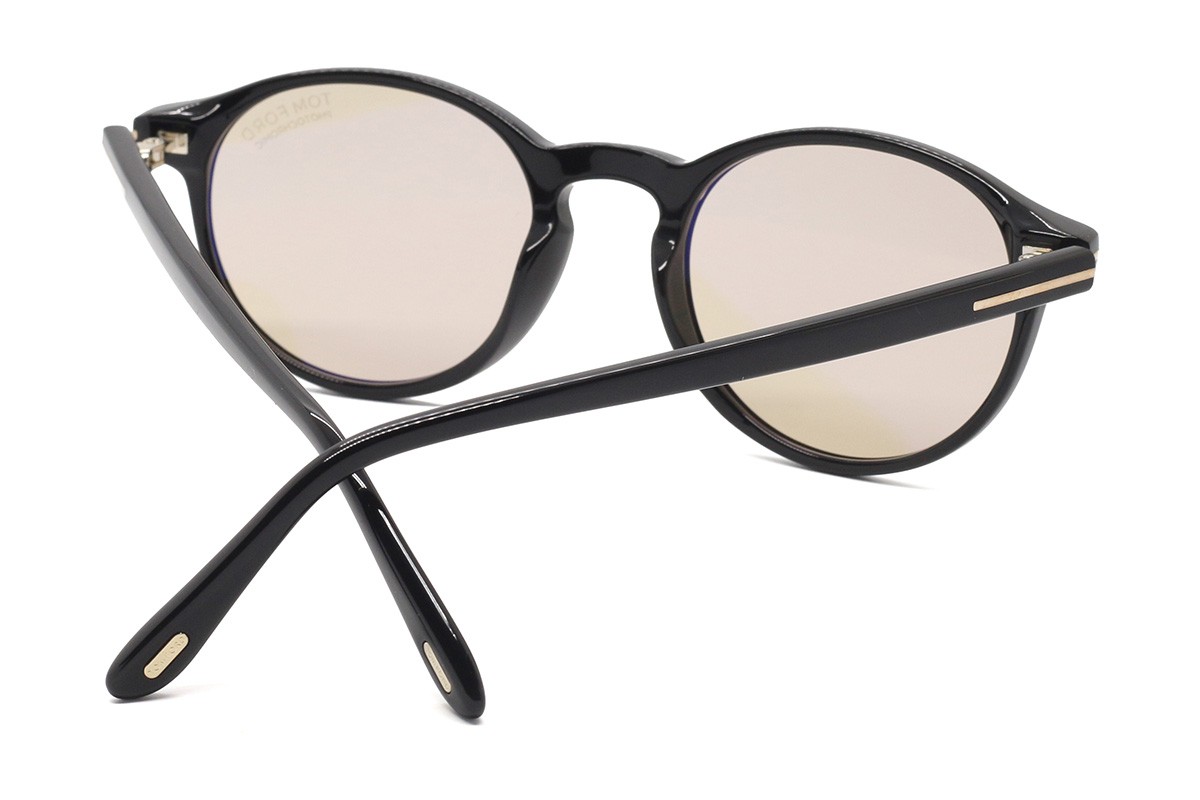 Солнцезащитные очки TOM FORD FT1331 01E 51 Фото №4 - linza.ua