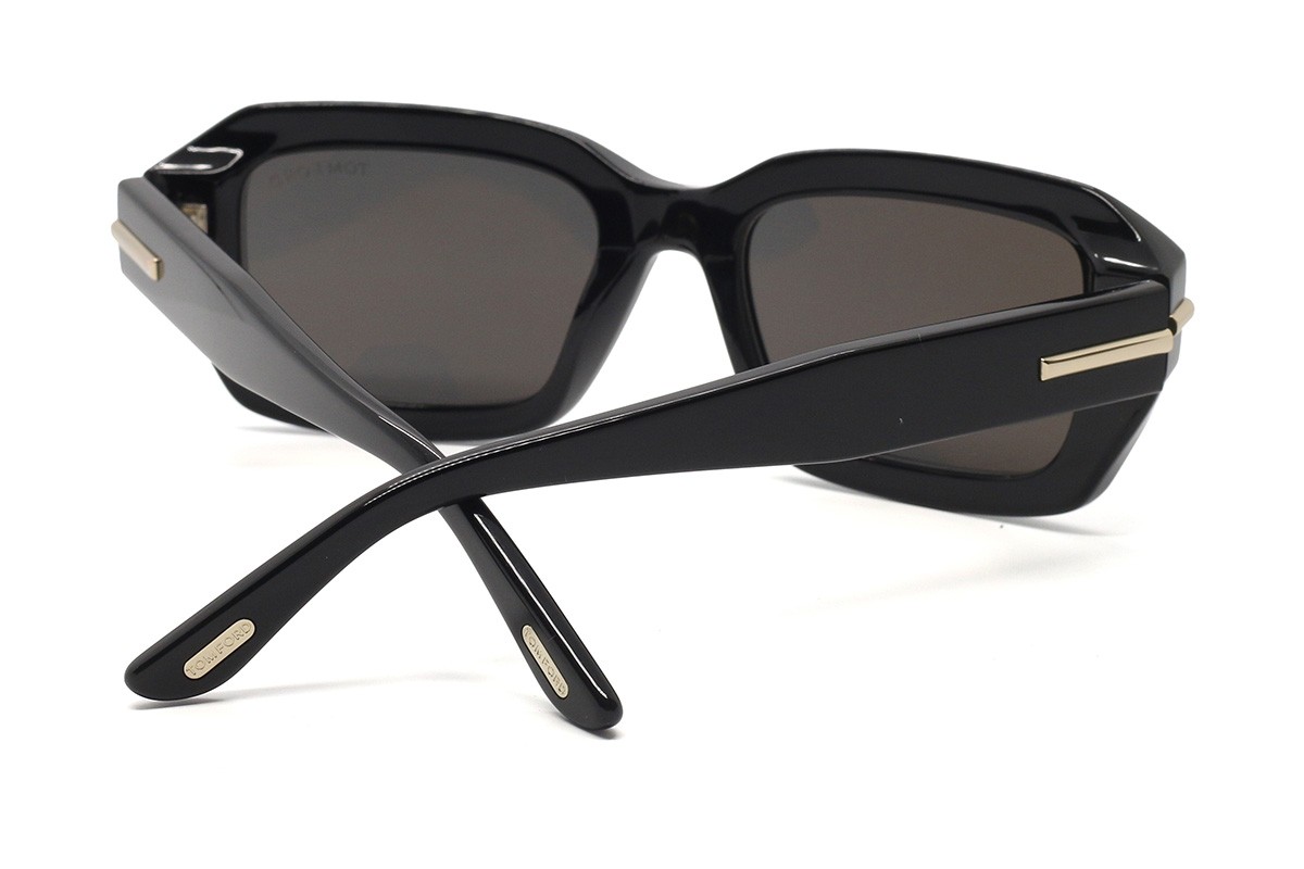 Солнцезащитные очки TOM FORD TI0025 01A 53 Фото №4 - linza.ua