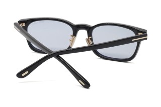 Солнцезащитные очки TOM FORD FT1350-D 01A 53 Фото №4 - linza.ua