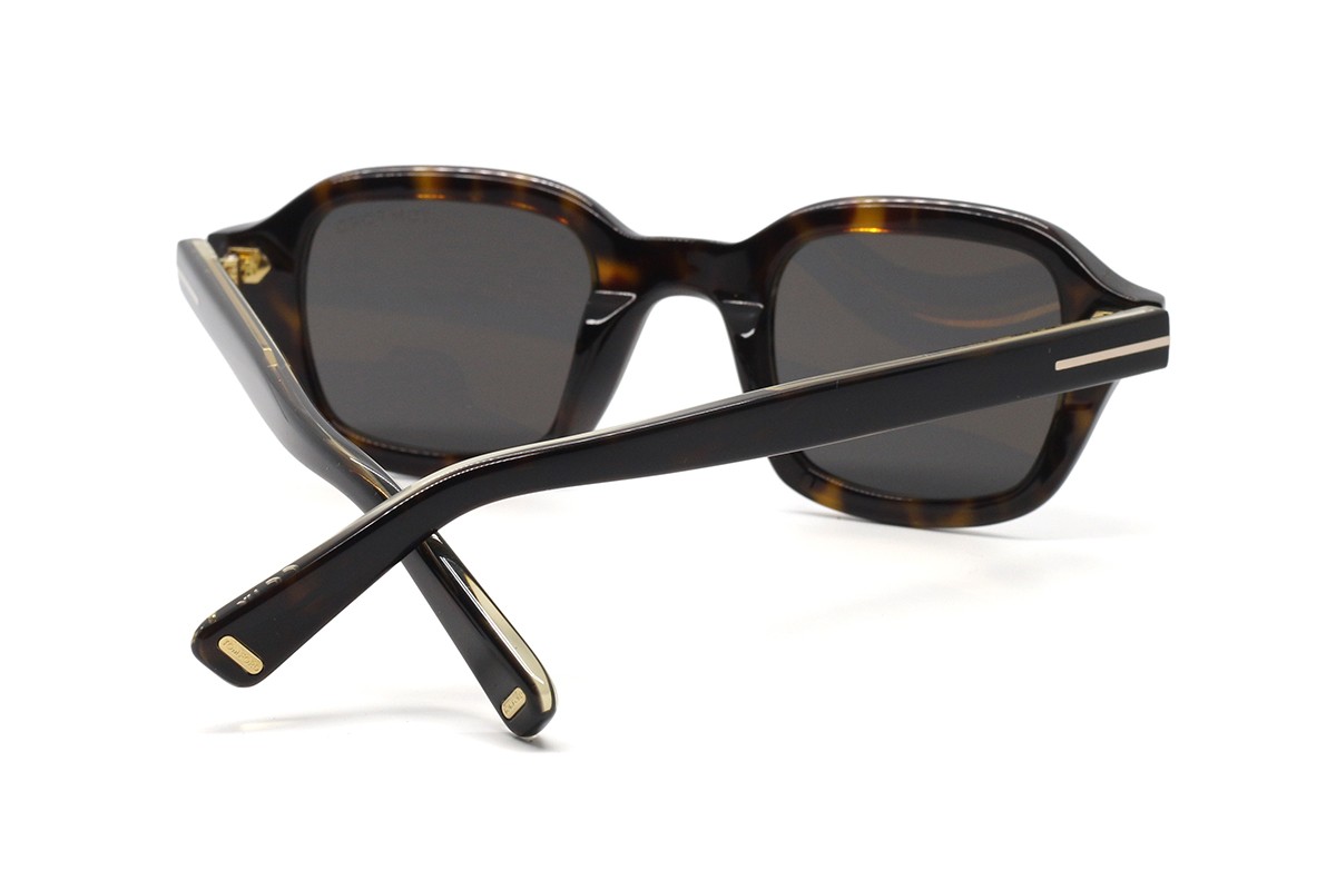 Солнцезащитные очки TOM FORD TI0021 52A 46 Фото №4 - linza.ua