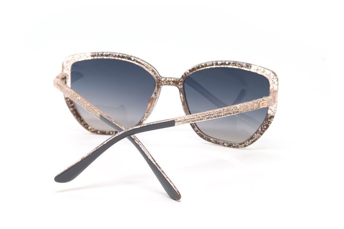 Солнцезащитные очки GUESS GU7882 20B 55 Фото №2 - linza.ua